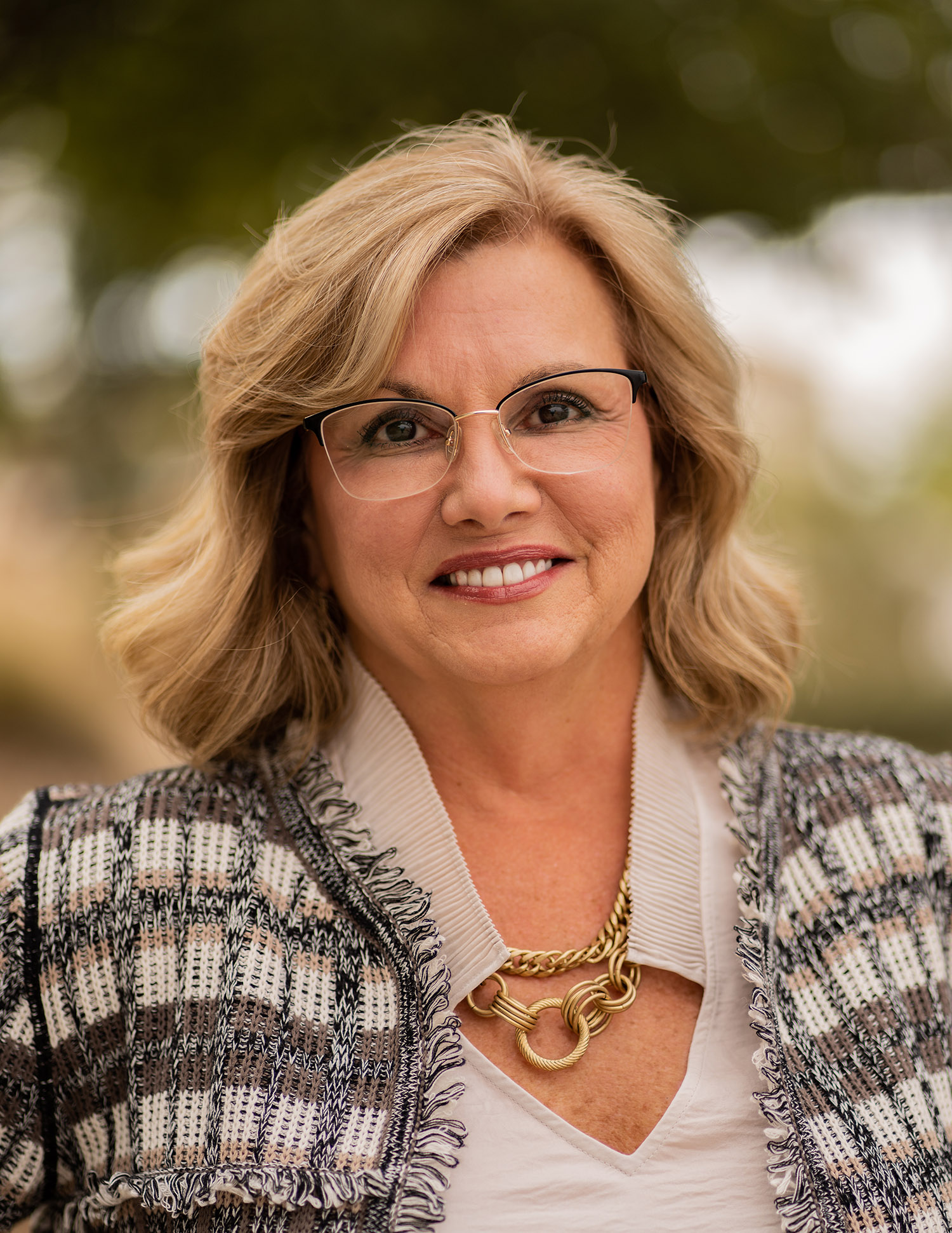 Professional-Headshots-in-Phoenix-Arizona19 Professional Headshots in Phoenix Arizona19 - Scottsdale SEO & Web Design | Bemo Design