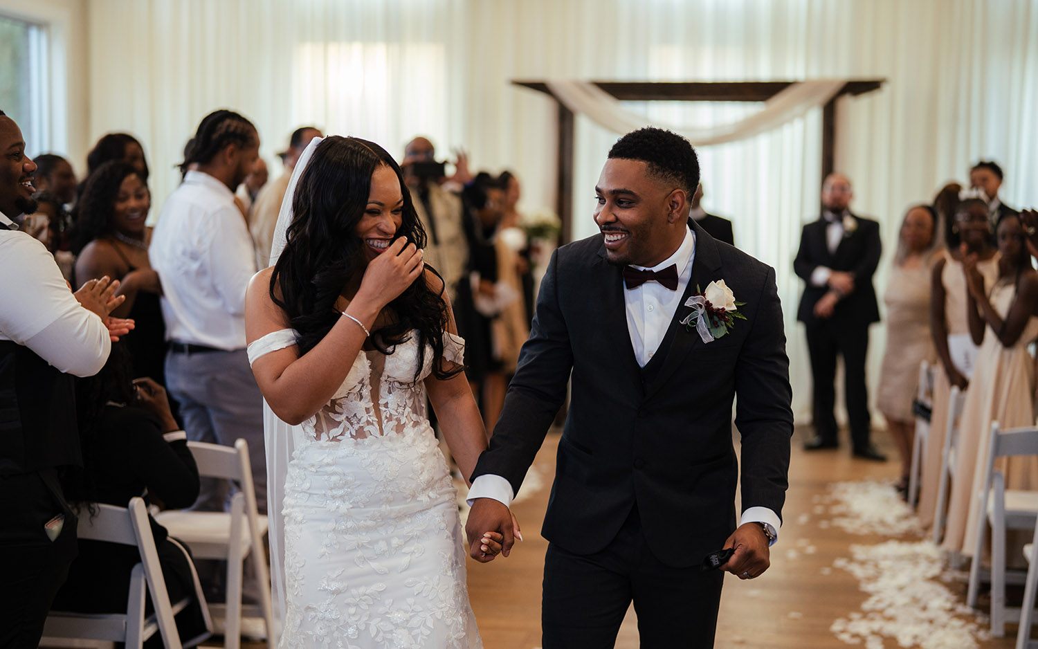 modern-chic-wedding-photography-colby-falls-wedgewood-weddings-arizona11 modern chic wedding photography colby falls wedgewood weddings arizona11 - Scottsdale SEO & Web Design | Bemo Design