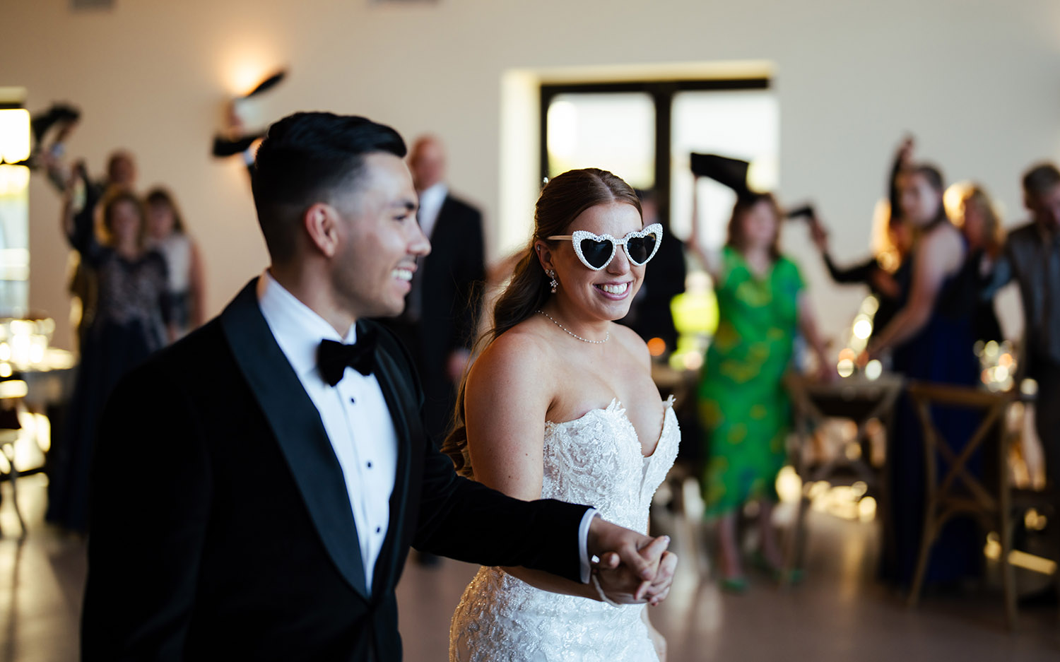 modern-chic-wedding-photography-colby-falls-wedgewood-weddings-arizona20 modern chic wedding photography colby falls wedgewood weddings arizona20 - Scottsdale SEO & Web Design | Bemo Design