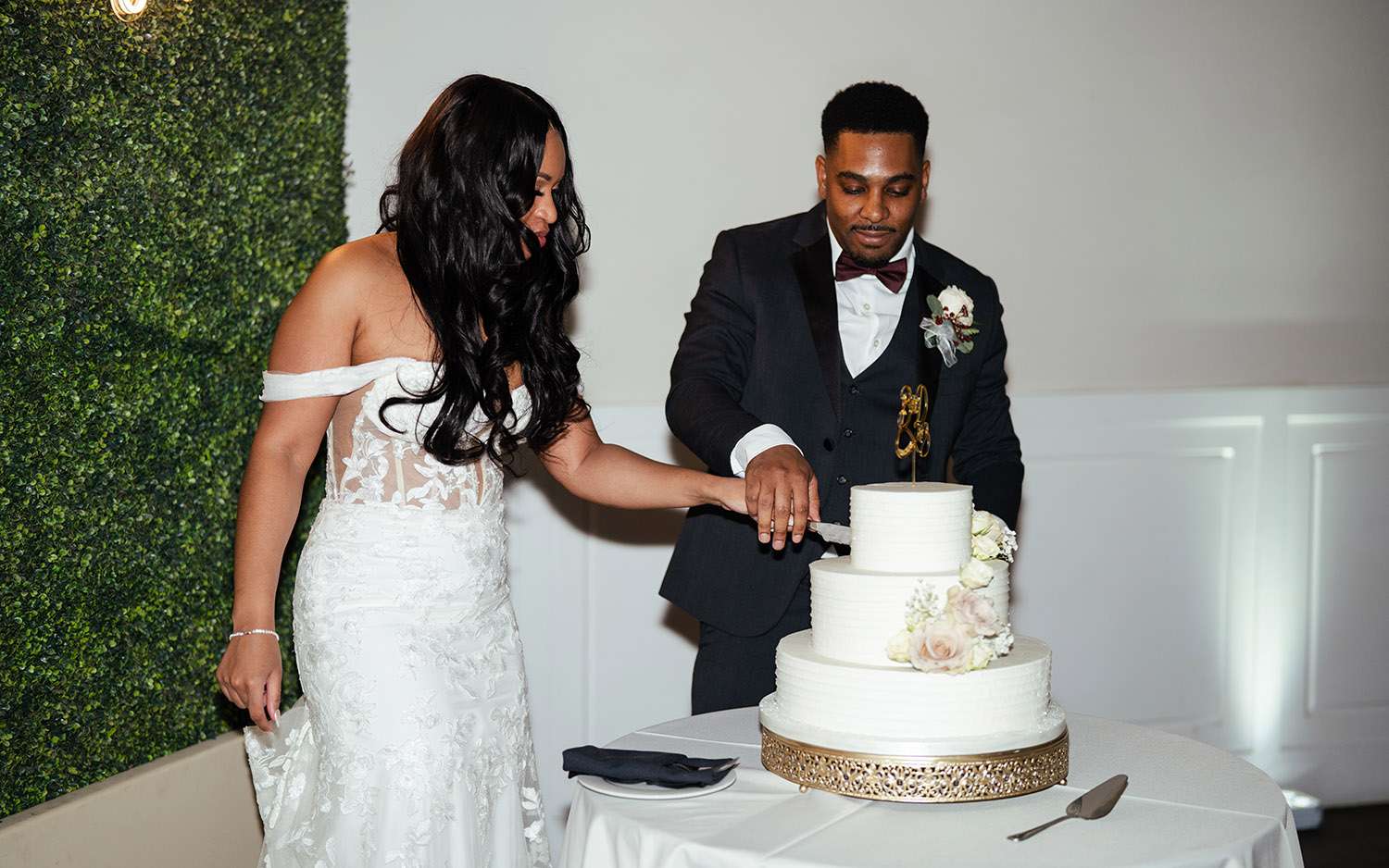 modern-chic-wedding-photography-colby-falls-wedgewood-weddings-arizona5 modern chic wedding photography colby falls wedgewood weddings arizona5 - Scottsdale SEO & Web Design | Bemo Design