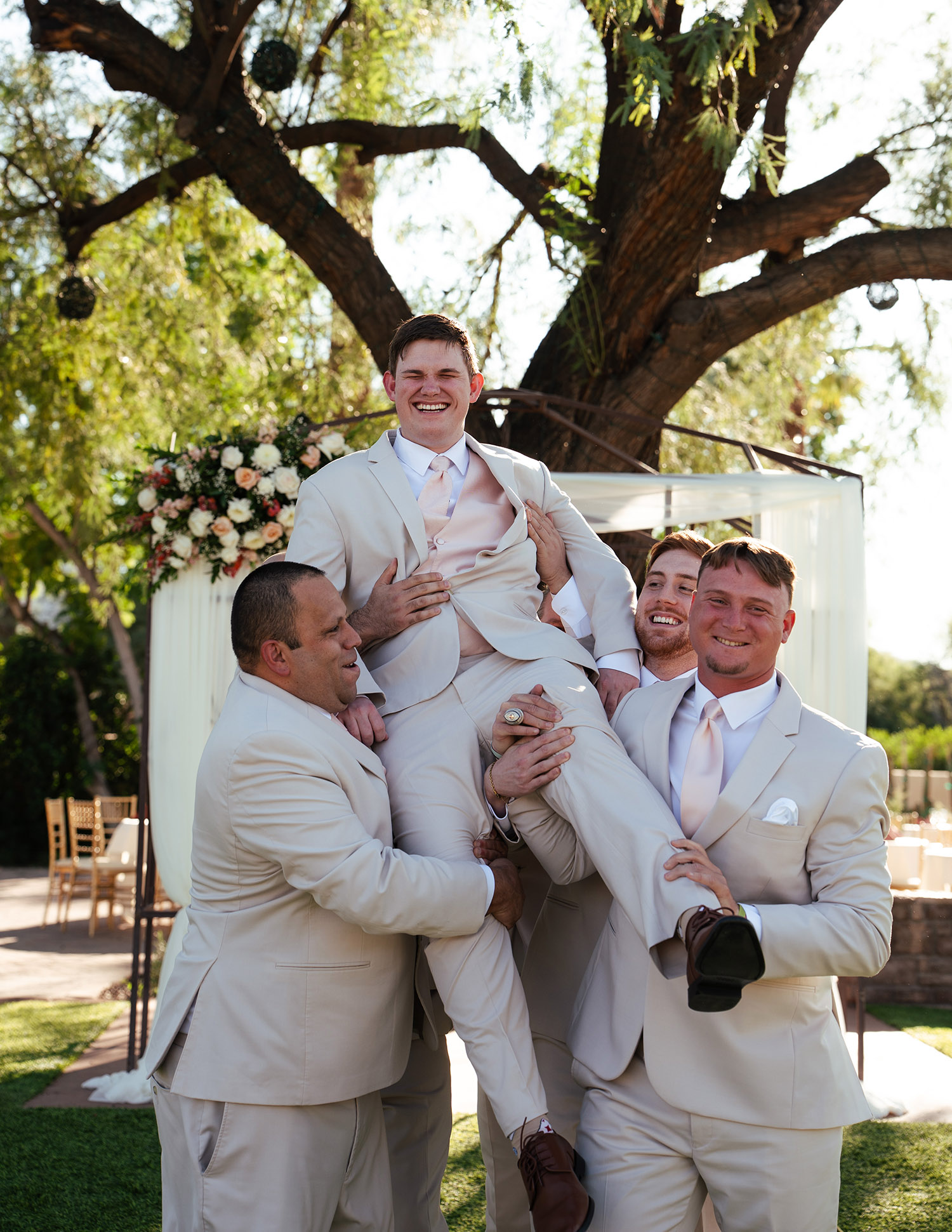 romantic-garden-estate-wedding-photography-arizona24 romantic garden estate wedding photography arizona24 - Scottsdale SEO & Web Design | Bemo Design